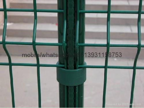 2017popular green powder coated metal house garden fence 4