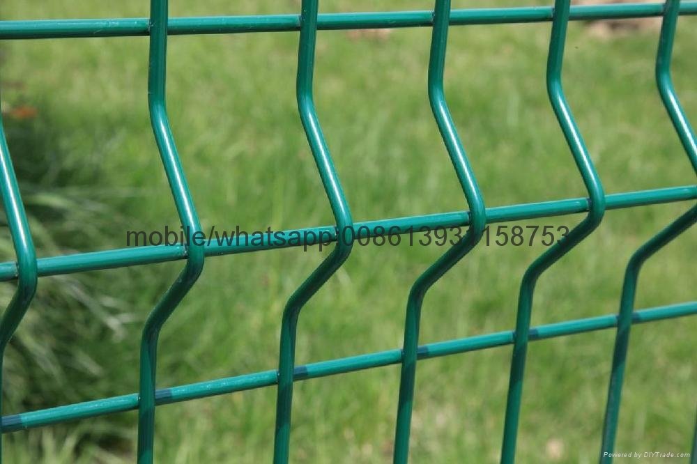 2017popular pvc coated welded fence post 5
