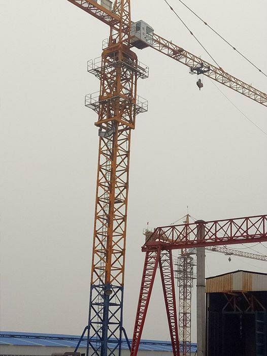 Competitive price         Quality mobile tower crane  with nice looking  5