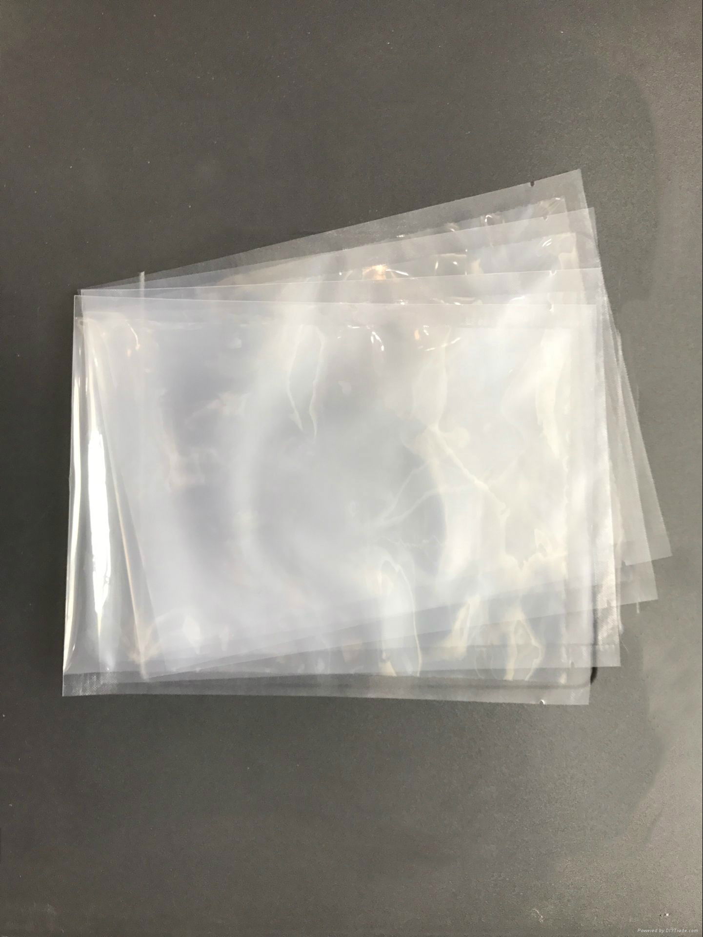 Transparency resealable vacuum bag 4