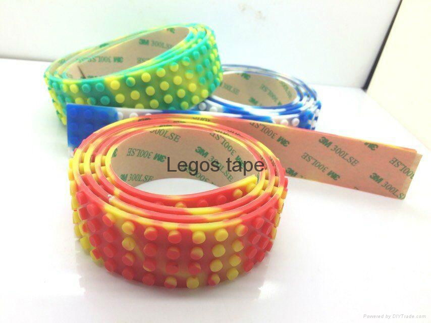 Nimuno loops LEGO toy block tape