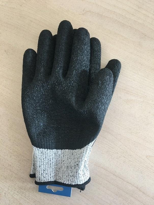Level 3 HPPE liner with latex crinkle finished palm coating glove