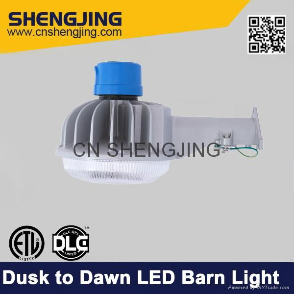 Dusk to Dawn LED Barn Light IP65