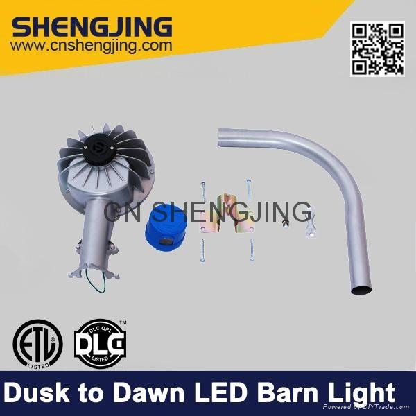 Dusk to Dawn LED Barn Light IP65 3
