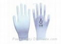 13G white PU glove 1