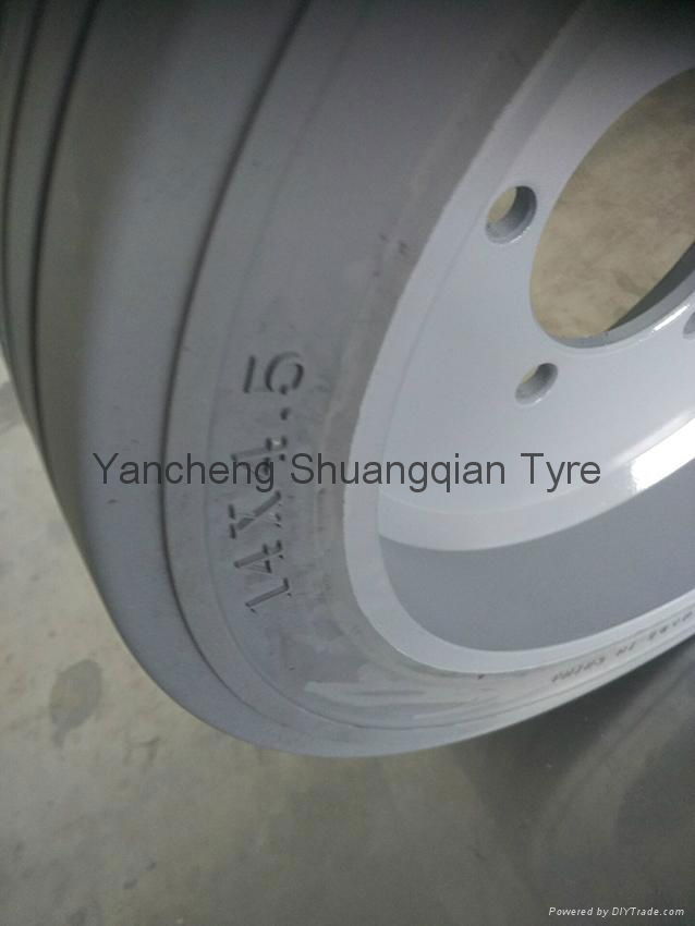 Scissor Lift Solid Tyre  5