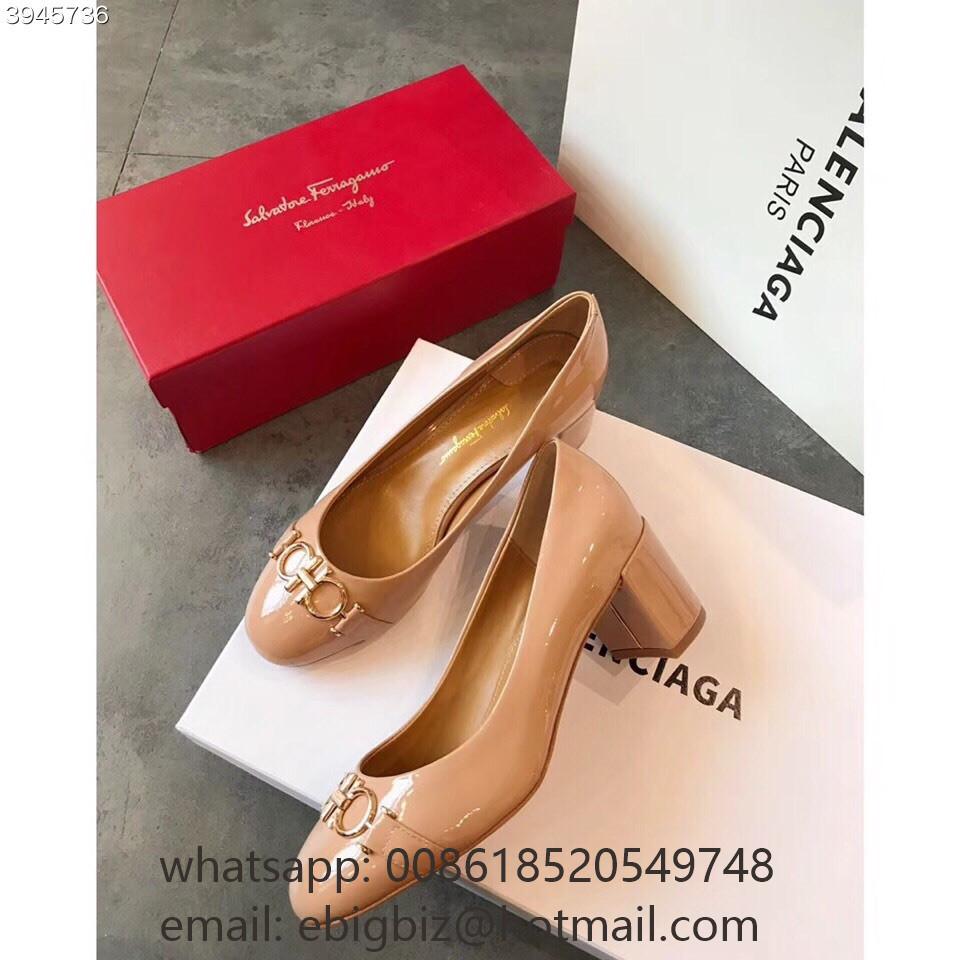 ferragamo gancini pump