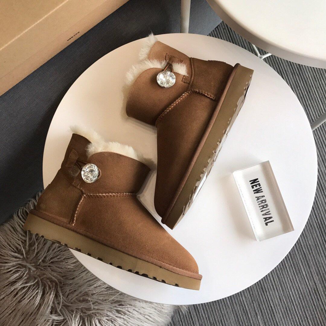 Wholesale     mini boot Cheap     Short Sheepskin Shearling Boots     boots men 7