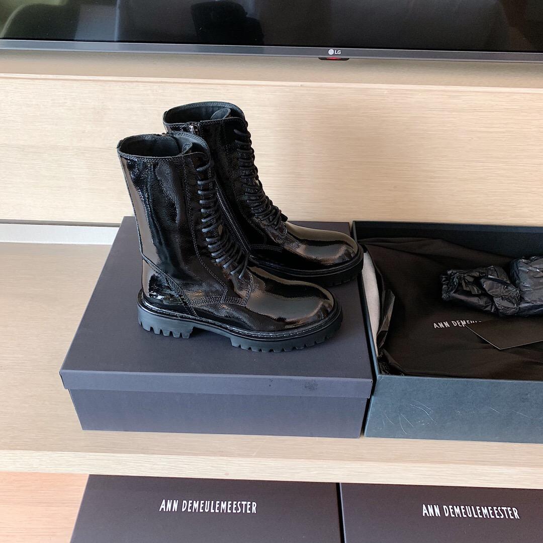 ANN DEMEULEMEESTER leather boots 