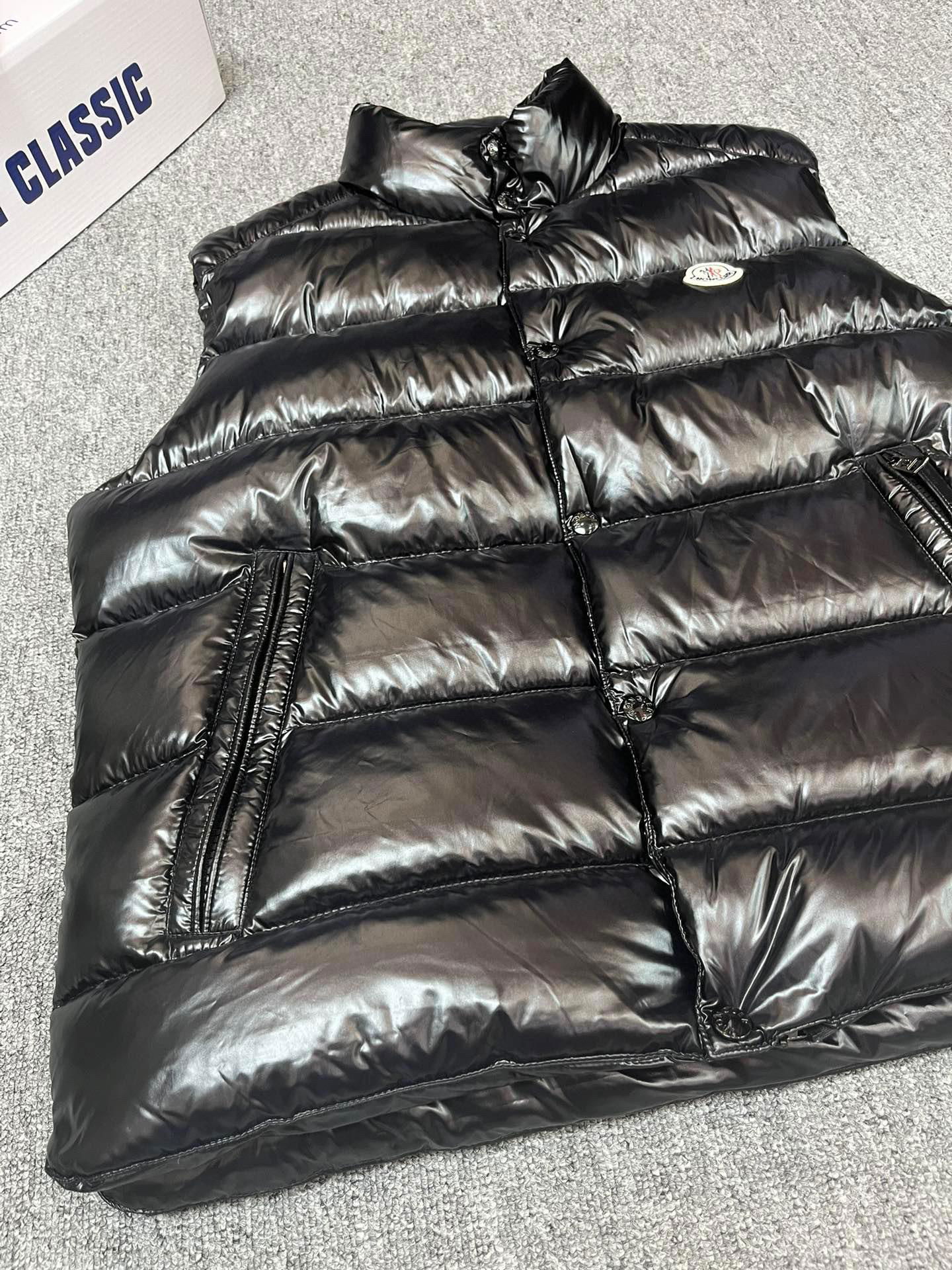 Moncler Vest size 5