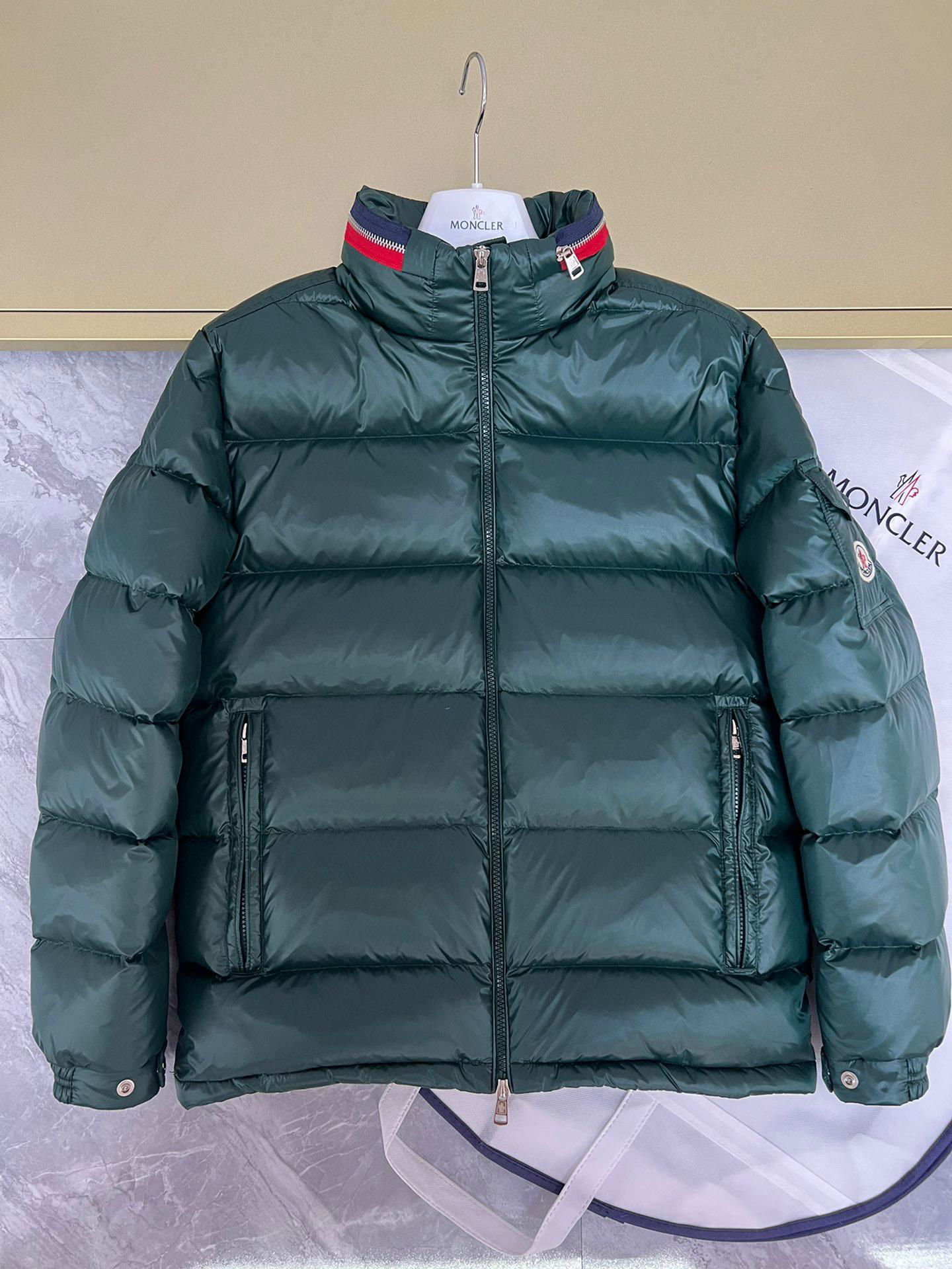         Bourne Down Jacket Green         Bourne Down Jacket Men         Jacket 3