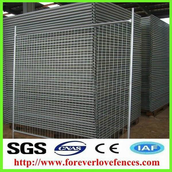 welded mesh panel with concrete base temporary fence 2