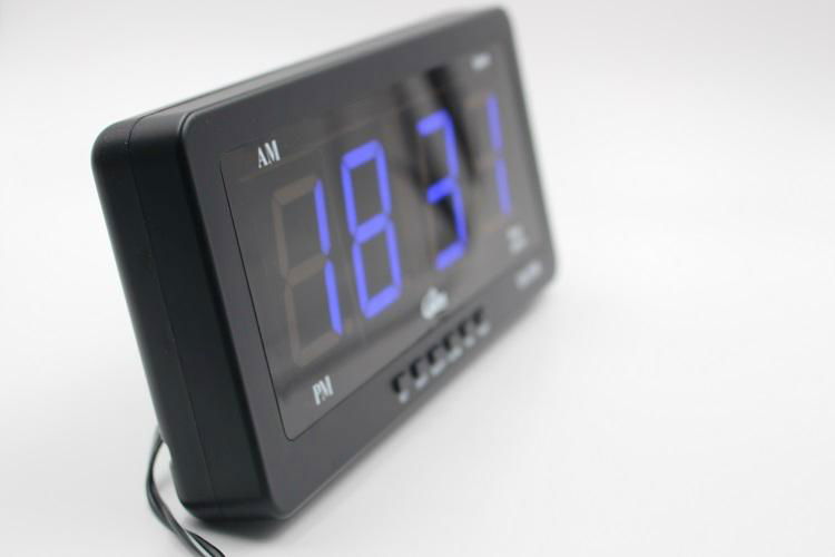 LED digital alarm clock