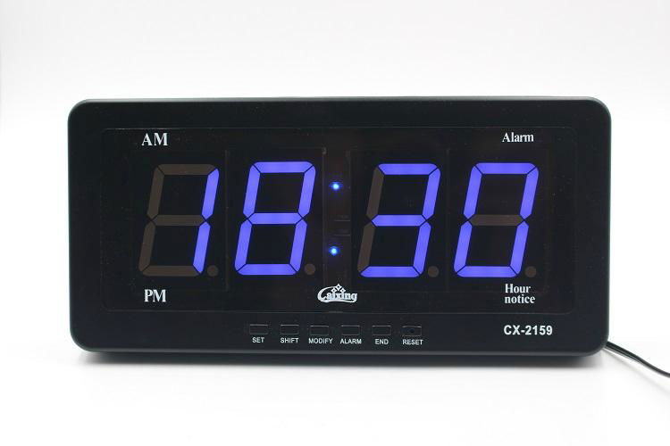 LED digital alarm clock 3