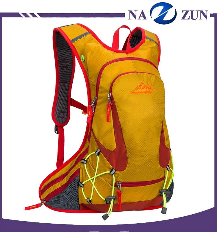 Outdoor Backpack Lightweight Hiking Backpack Camping Daypack Sport Bag Climbing  3