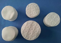 Round cosmetic cotton pad