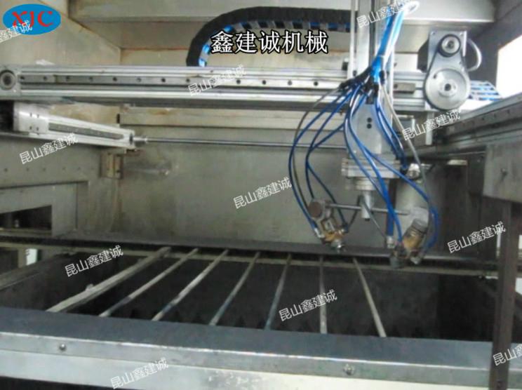 鑫建誠塑膠工件兩軸自動往復噴漆機  2