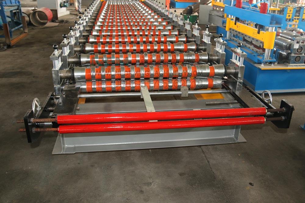 Color Steel Corrugated Roof Roll Forming Machine 2