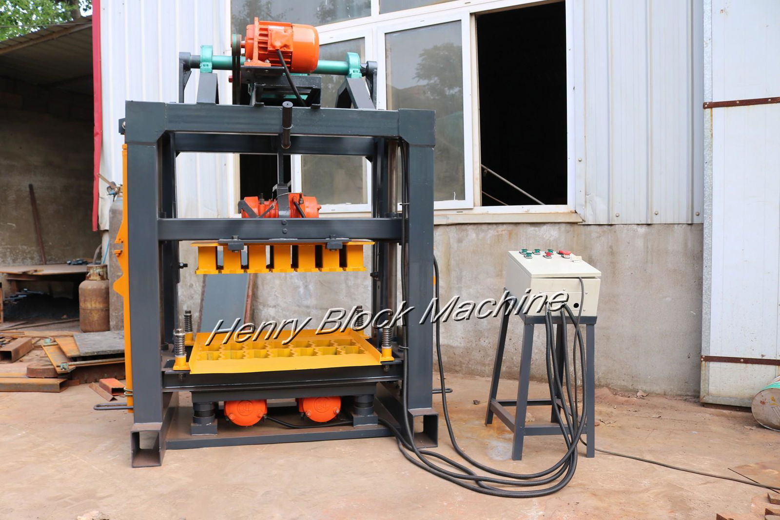 QTJ440 Concrete Block Making Machine Henry Block Machine (China
