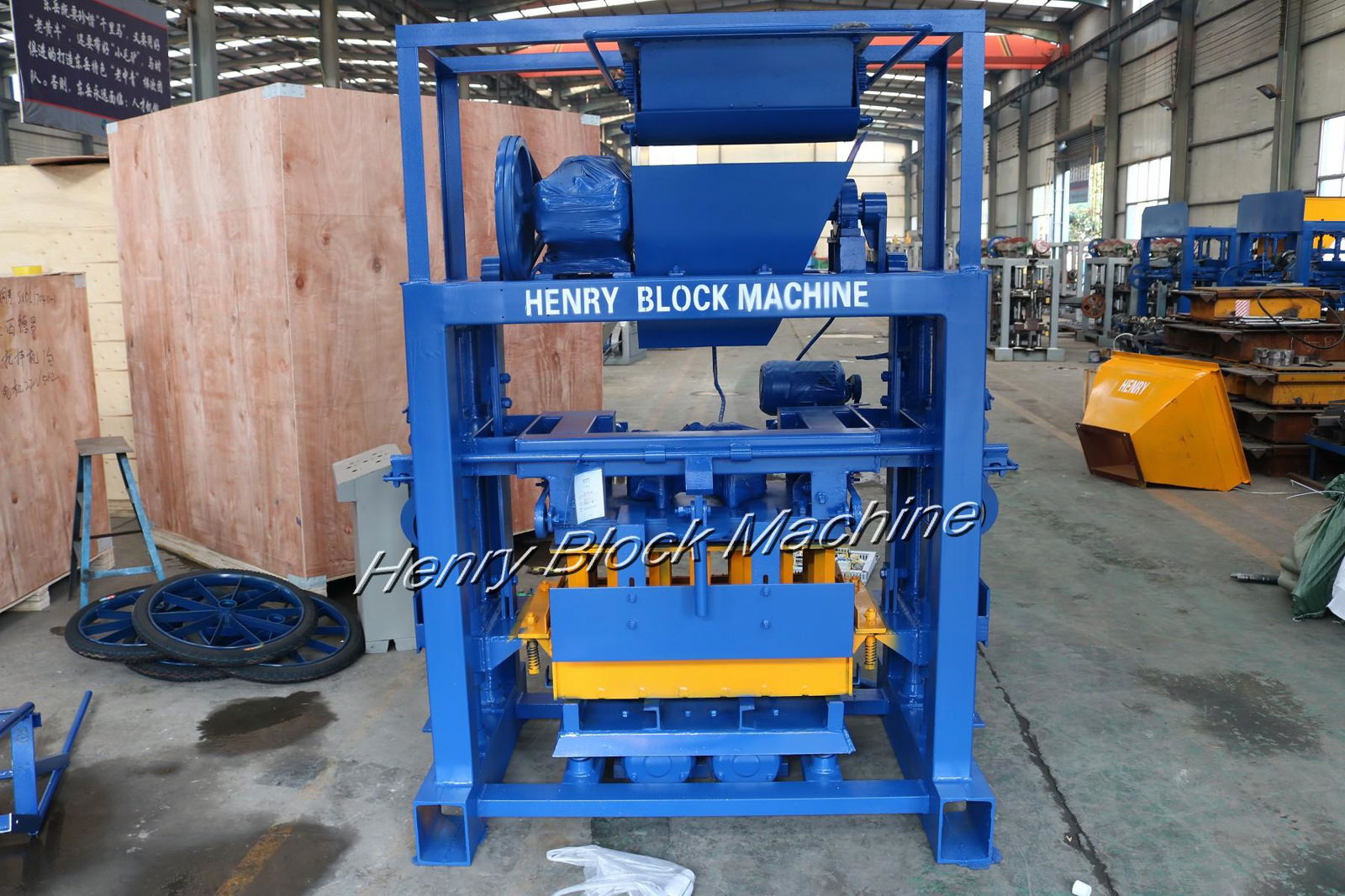  QT40-1 Small Concrete Hollow Block Macking Machine 2