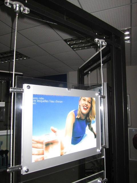 深圳LED铝框双面吸盘式广告宣传灯箱 3