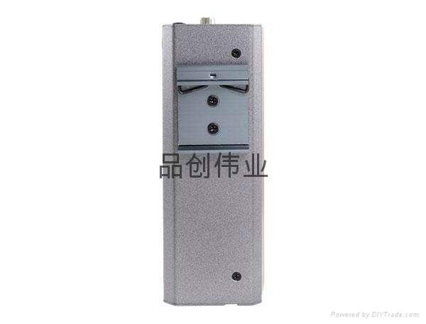 嵌入式無風扇工業計算機POC-300 2