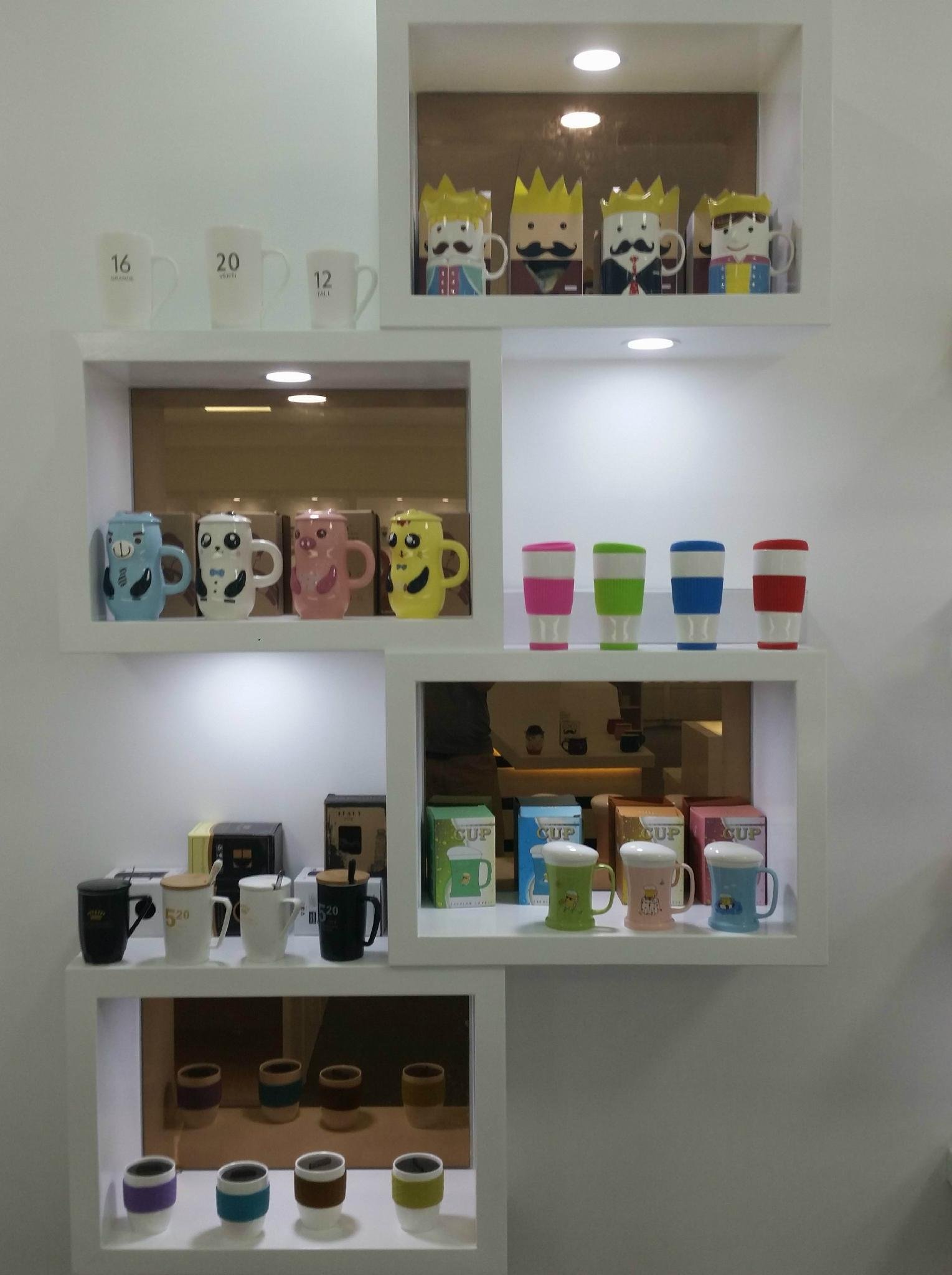 ceramic mugs,mugs with lids,mugs with sppons,mugs with silicon sleeve,3D mugs