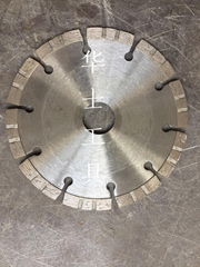 Stone segmented saw blade 、 Concrete saw