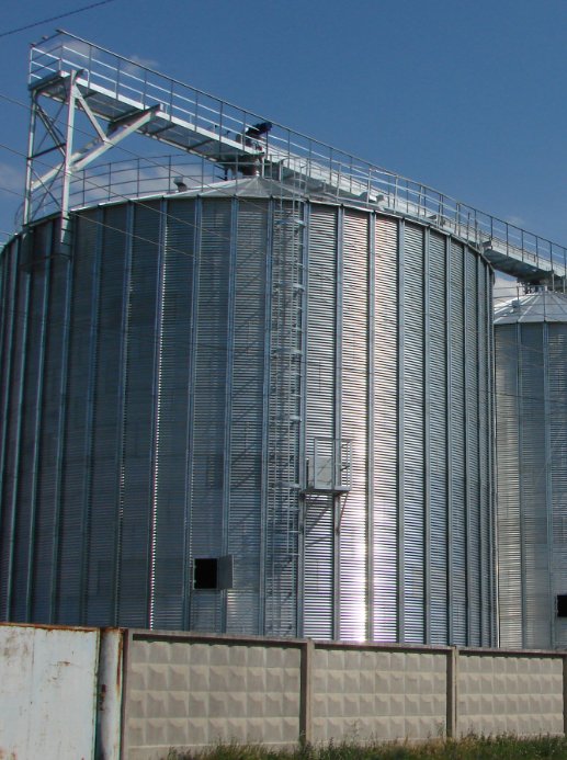 flat bottom grain silo