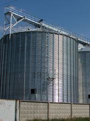 flat bottom grain silo