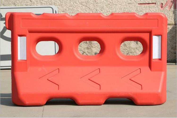 Traffic Safety Stackable Barricade Portable Traffic Barrier with Water Filled