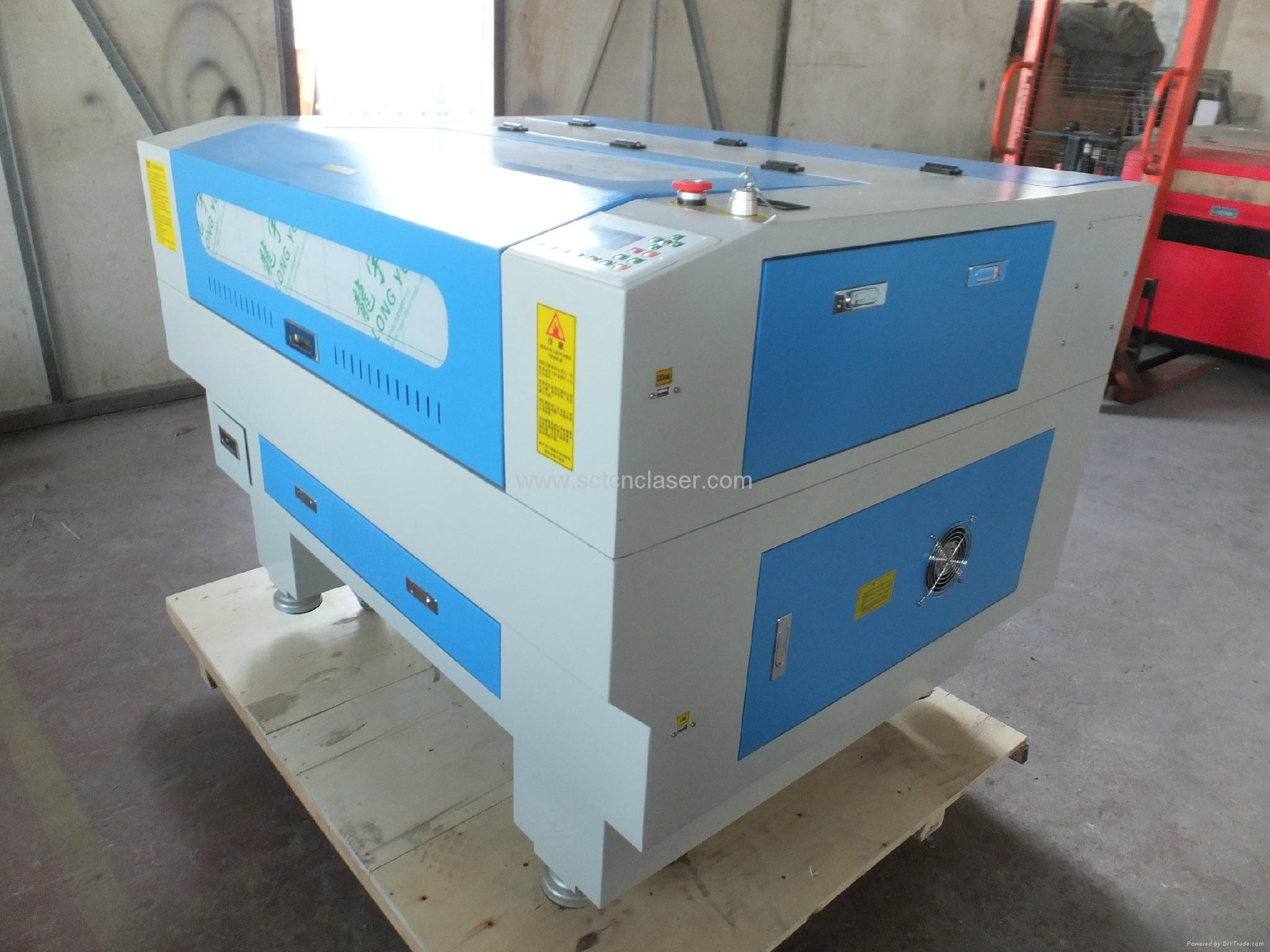 SCTE4060 Small 60w glass bottle laser engraving machine (China