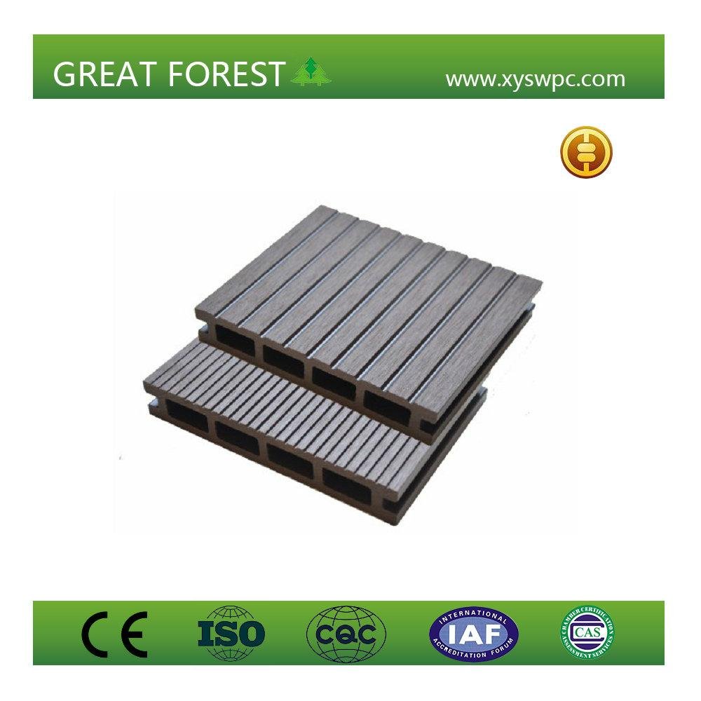 Good Price recyclable non-fading nature color wood plastic composite flooring