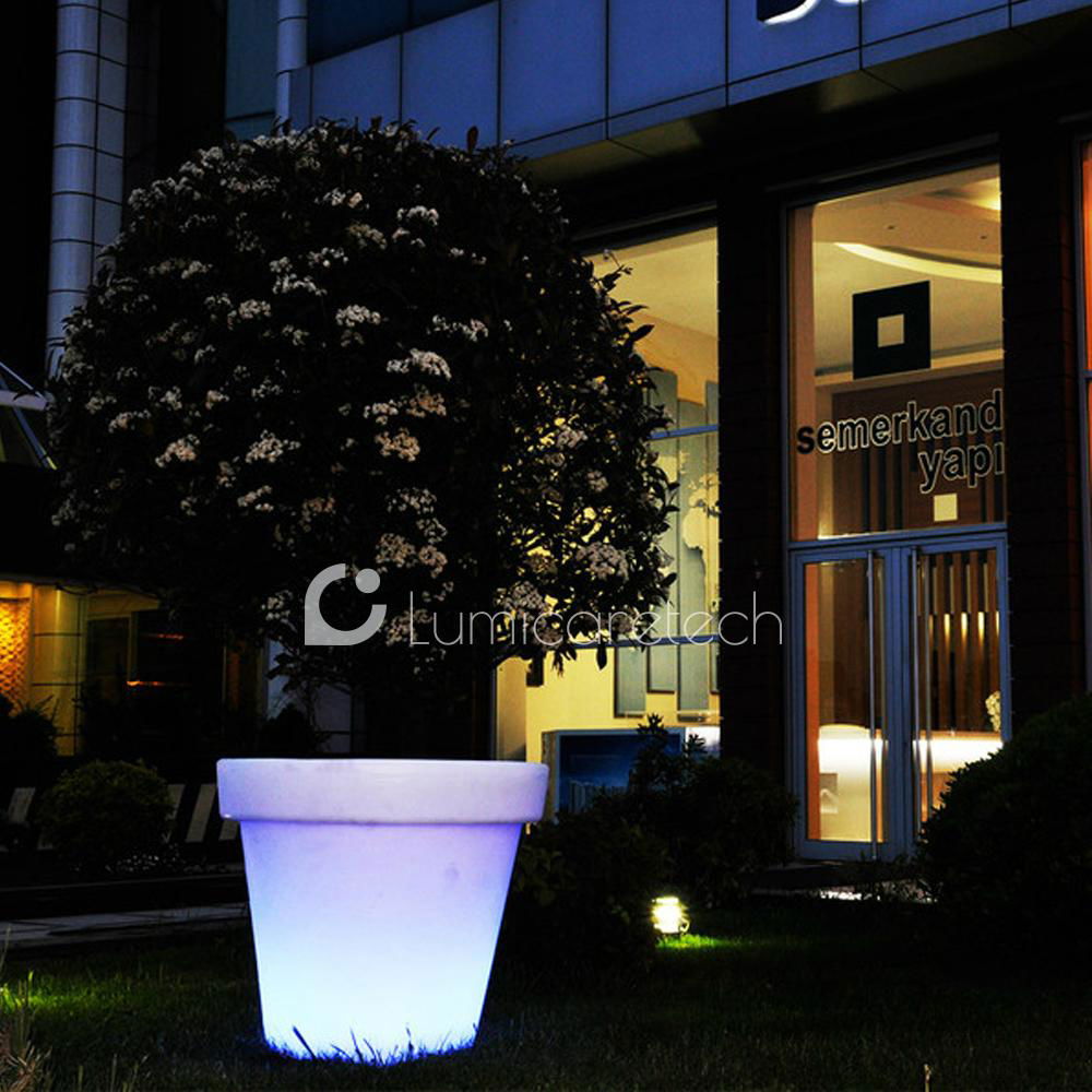 Illuminated LED Flower Pot 3