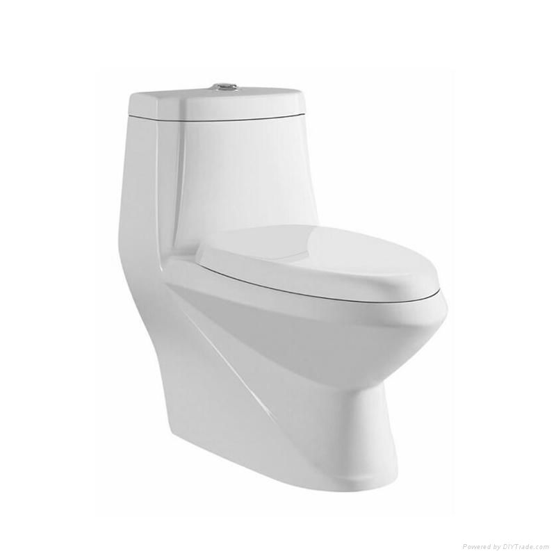 High quality wash down one piece toilet 2