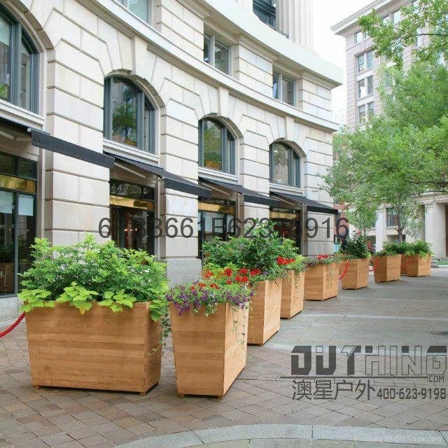 Creative art display feature of square wood preservative flower box combination 3