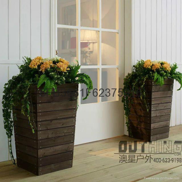 Creative art display feature of square wood preservative flower box combination 5