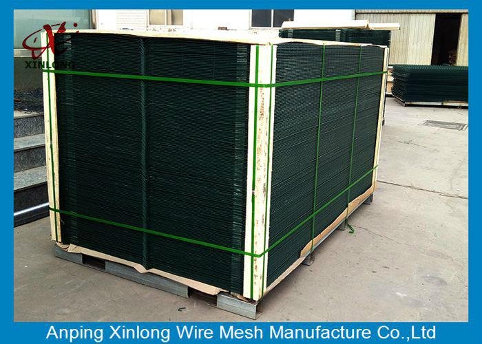 Convenient Installation Powders Sprayed Coating 3D Wire Mesh Fence 2