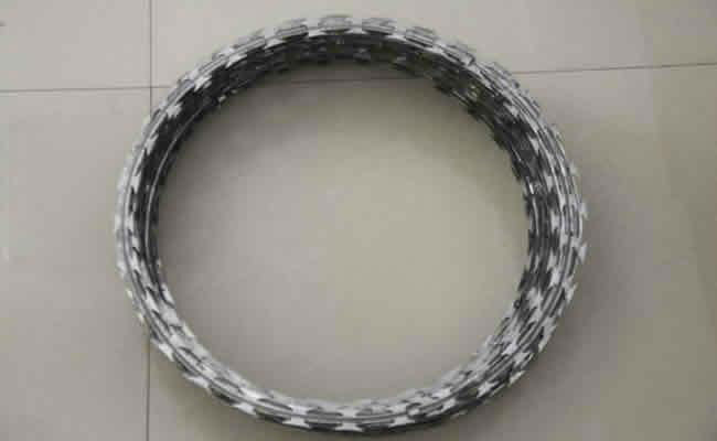 Concertina razor wire