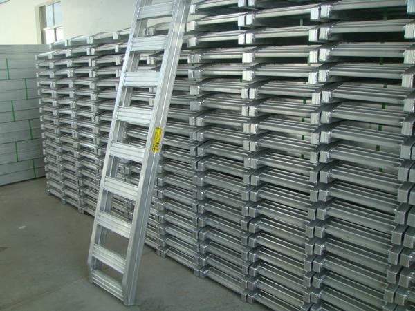 aluminum heavy duty loading ramps for harvester 3