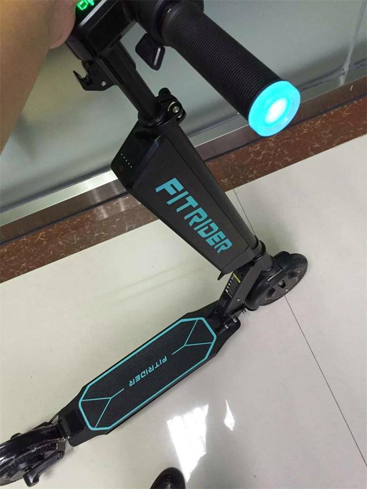 Fitrider 8寸電動滑板車T1S小型折疊迷你電動車 3