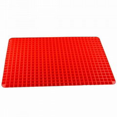 Pyramid pan silicone baking mat