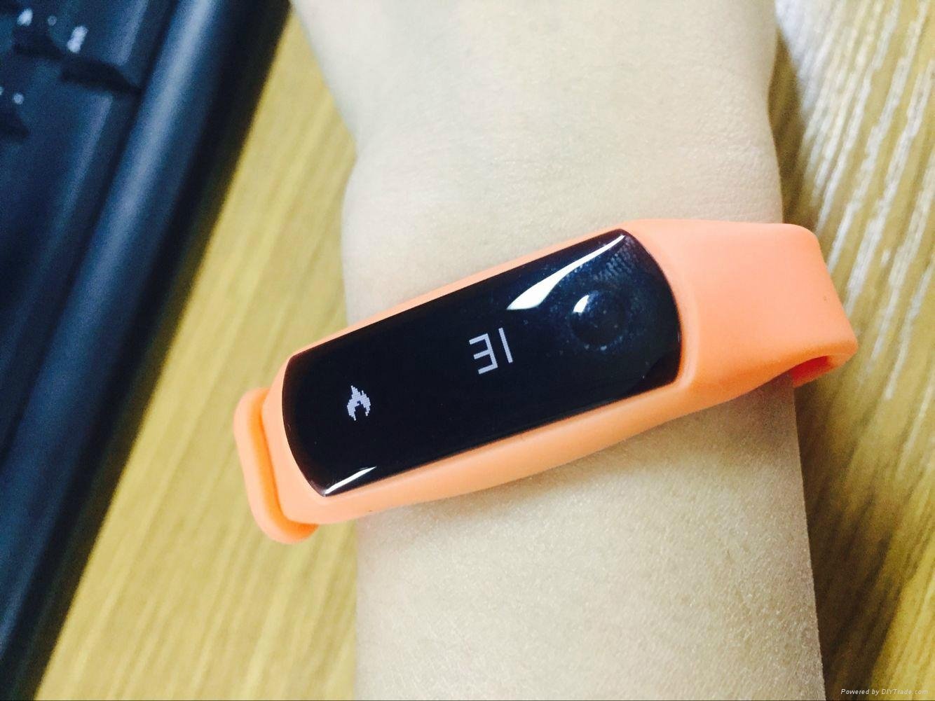 Sport tracking Bluetooth smart bracelet 4