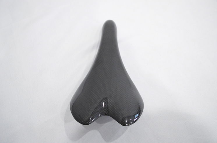 Common use carbon fiber bike seat 3