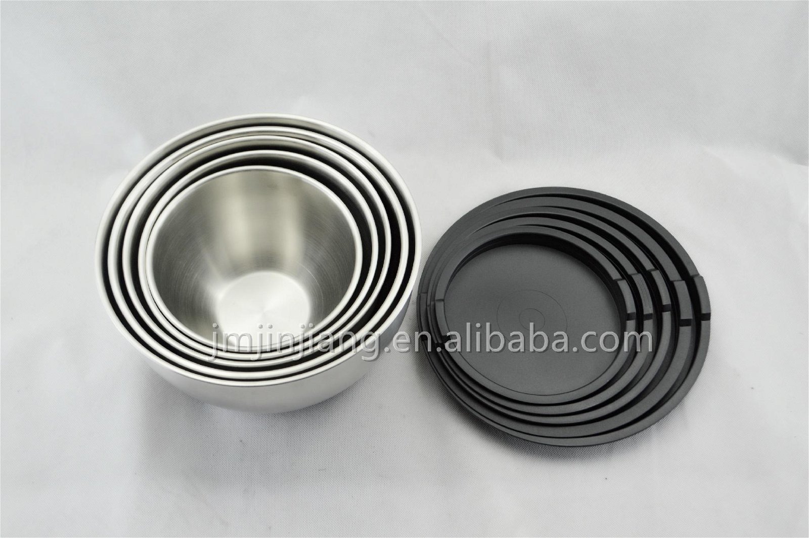 Stainless Steel mixing Salad Bowl non-slip 2