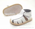 Low price china shoes baby slides