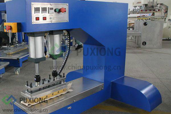 Vertical Knife Type PTFE Hot Pressing Machine 4