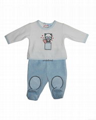 Long sleeved romper suit