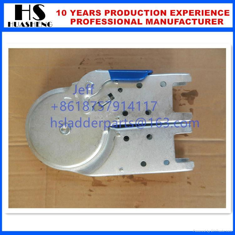 folding ladder hinge 2