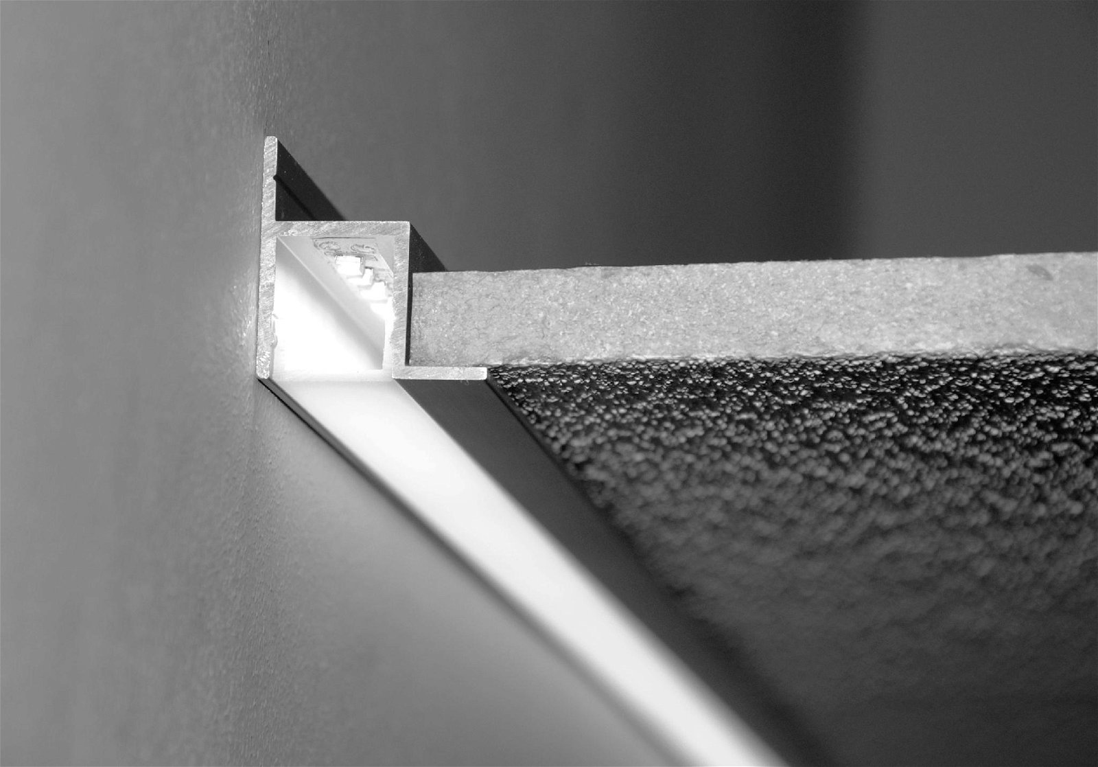China Shenzhen Aluminum Extrusion Profile LED Band Decking 